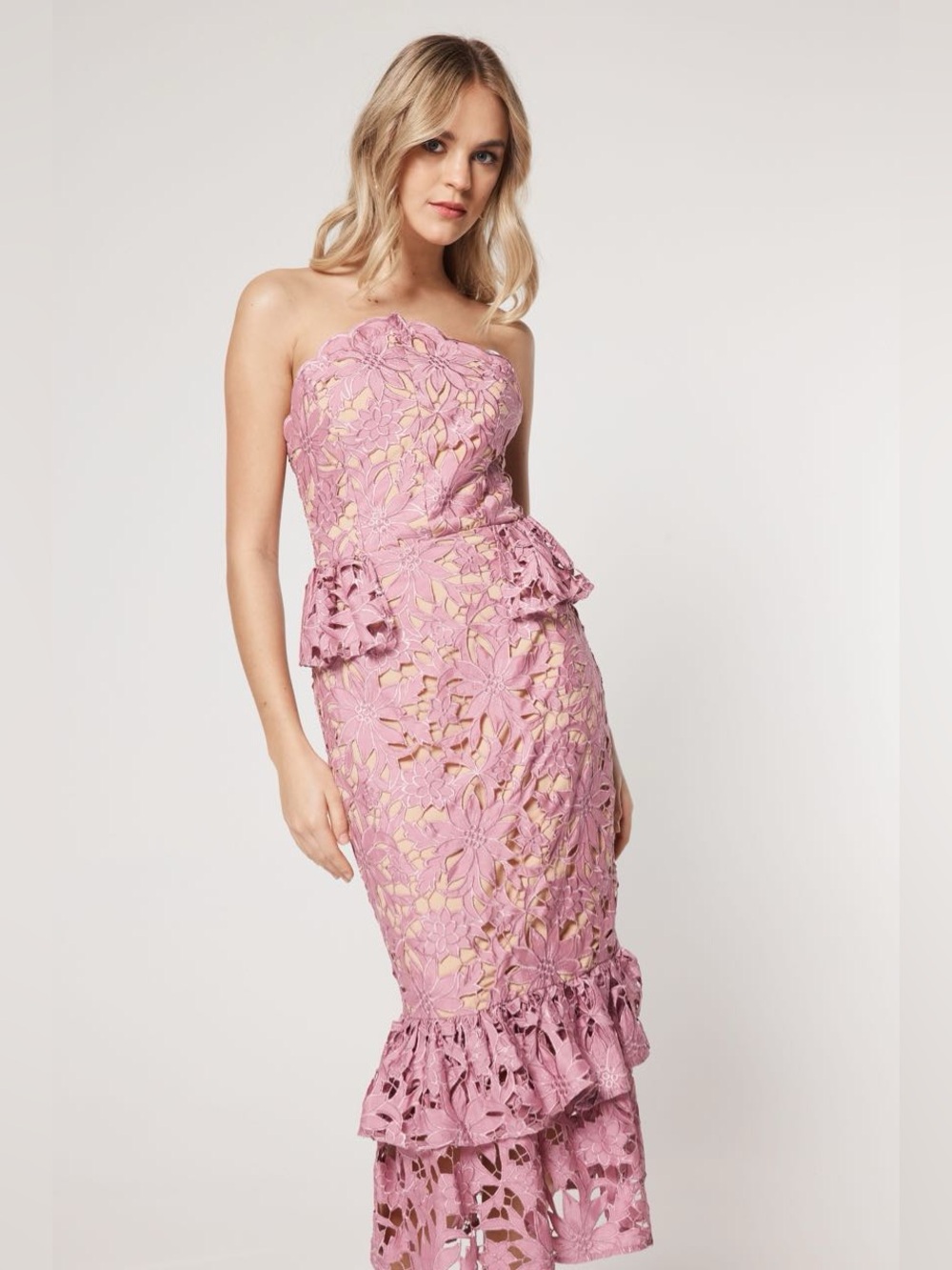 Elliatt Charter Strapless Dress in Mauve, Size Medium - Picture 5 of 15